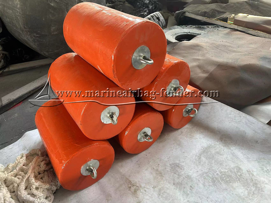 गुणवत्ता  Dock / Boat EVA Foam Fender Protected By Nylon Yarn Net And Galvanized Steel Plate फैक्टरी