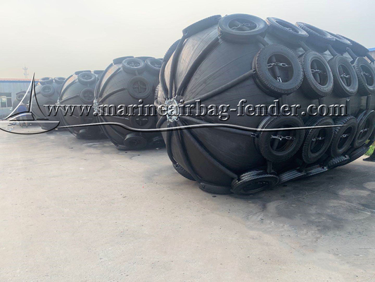 जहाजों के लिए 50kpa 80kpa वायवीय रबर फेंडर डॉक और जहाज