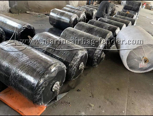 डॉक/बोट ईवीए फोम फेंडर नायलॉन यार्न नेट और जस्ती स्टील प्लेट द्वारा संरक्षित