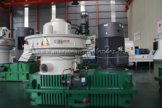 उच्च मात्रा में पाउडर / दानेदार परिवहन के लिए सुरक्षा 100 KW वायवीय परिवहन उपकरण